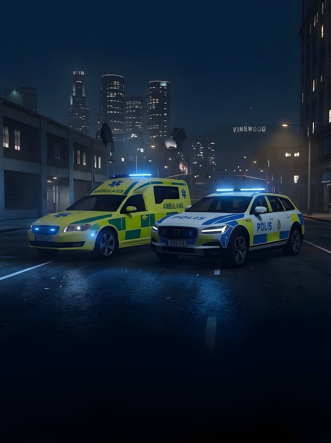 Svensk polisbil och ambulans på en gata i staden på natten